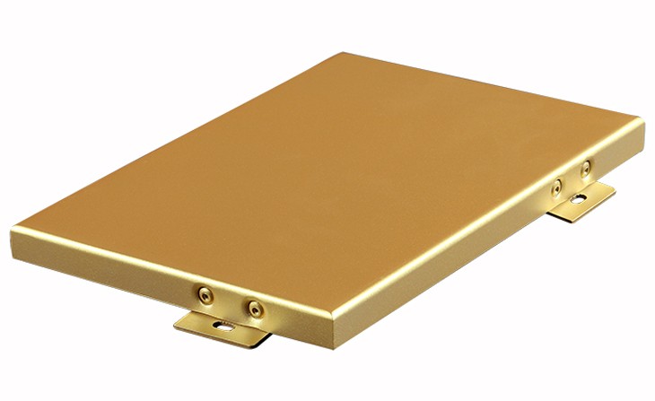 氟碳鋁單板介紹------------------------  氟碳鋁單板作為幕墻的一種形式，多用于作墻體 蔽護和不采光的墻壁，代替馬賽克和一般噴沙外墻。鋁單板幕墻 作為鋁單板幕墻的一種，以其質地輕，強度好的物點在高層建筑的作用上有優勢，由于高層建筑時刻受到各種荷載的作用，所受風壓大，馬賽克容易脫落，硬度不強 的幕墻材料會因為大的風壓而變形。高層建筑作為幕墻使用大戶，鋁單板幕墻基于它獨特的優勢而得以大量使用    ◆色彩艷麗，久經耐用、不褪色，  ◆環保、防火、防潮，  ◆品種多元化，圖案，色彩可以根據用戶要求定做，  ◆ 良好的平整性、防潮性和抗油性  ◆ 非常出色的耐腐蝕性，抵抗潮濕環境、紫外線  ◆ 無懈可擊的防火、防潮功能及耐腐蝕性功能，吸音、隔熱性能好，具有完美的吸音效果  ◆ 鋁網板結構精巧，拼接無縫，可保持二十年不變色；  ◆ 無毒無味，環保，可回收     01.jpg  氟碳鋁安裝工藝------------------------   1、施工前，對照鋁板幕墻的骨架設計，復檢主體結構的質量。因為主體結構質量的好壞，對幕墻骨架的排列位置影響較大。特別是 墻面垂直度，平整度的偏差，以及外墻洞口位置，將會影響整個幕墻的水平位置。  2、詳細核查施工圖紙和現場實測尺寸，以確保設計加工的完善。  3、鋁板幕墻依靠腳手架進行施工，根據幕墻骨架設計圖紙規定的高度和寬度，搭設施工雙排腳手架。腳手架距墻面不小于50cm，以方便施工。  4、外墻面底層抹灰施工完畢，并檢查驗收合格  02.jpg  氟碳鋁單板應用案例------------------------    1bdd513271e595e9.jpg